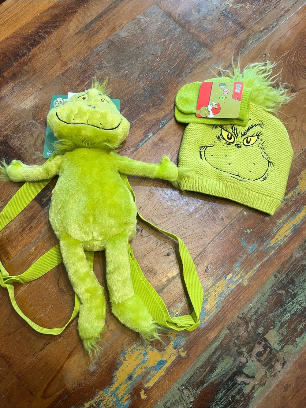 NWT Grinch Child’s Backpack and Beanie Set